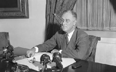 American history: Roosevelt aims for economic security with 'second new deal'