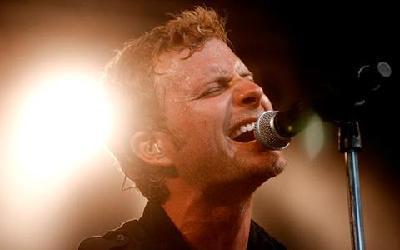 Dierks Bentley takes listeners 'Home'