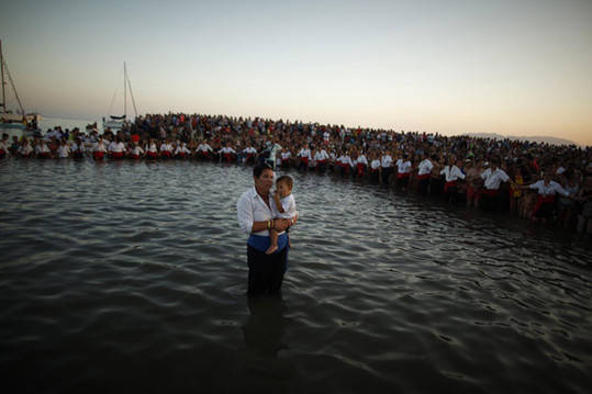 Spain's towns celebrate feast of El Carmen Virgin