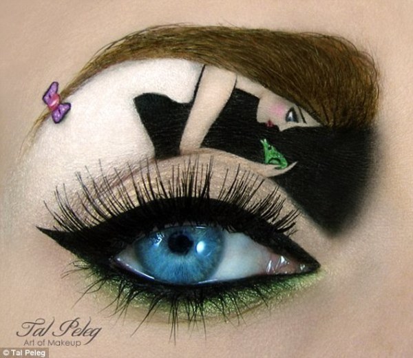 Makeup artist who paint pictures on her eyelids