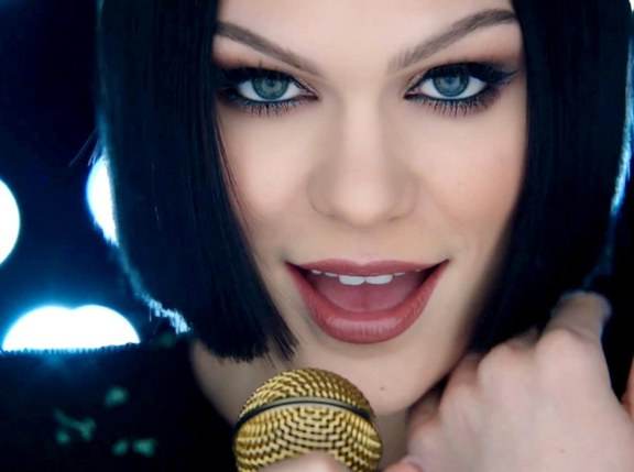 Jessie J: Flashlight