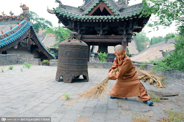 Cute monk causes online stir