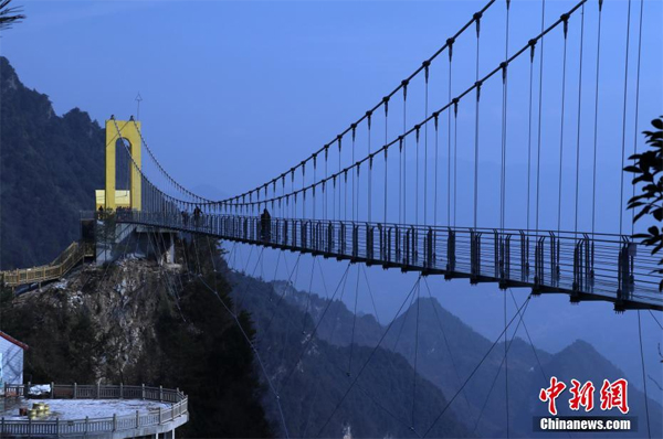 四川八臺山建世界最高玻璃橋 你敢去走走嗎？