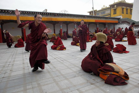 Monks exercise ahead of Tibetan new year