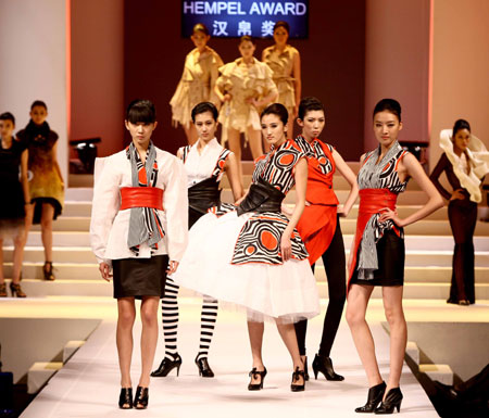 China Int'l Fashion Week kicks off