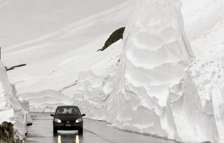 Tunnel comes out of snow stack