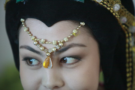 Performers rehearse ancient Qiuci dance