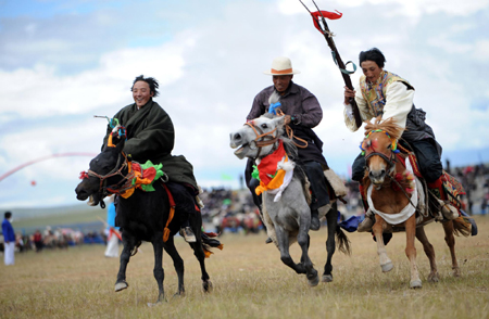 Horse competition in Tibet